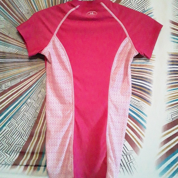 Under Armour "HeatGear" Womens Medium Exercise Tee - Picture 5 of 11